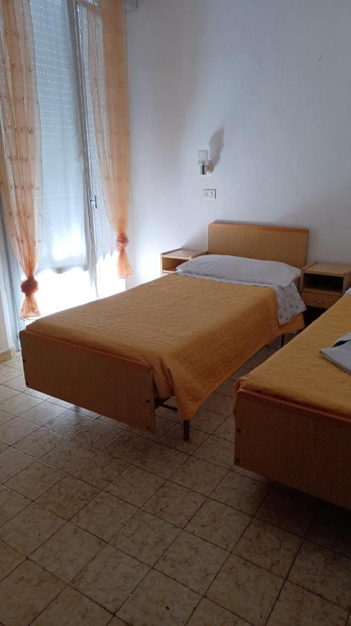 Hotel Villa del Prato cucina romagnola e possibilità Pacchetto Spiaggia Bellariva Di Rimini Exterior foto