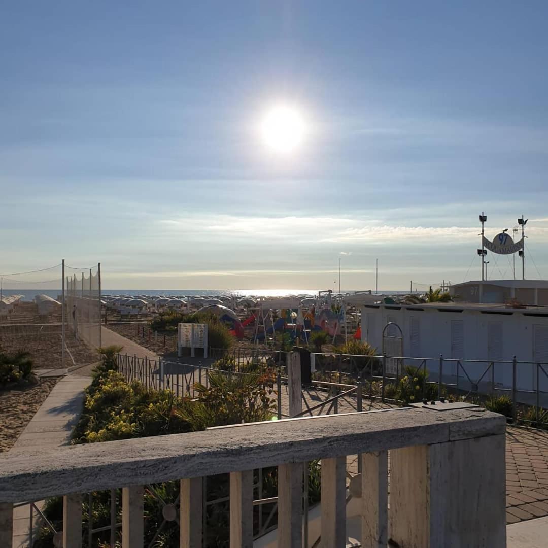 Hotel Villa del Prato cucina romagnola e possibilità Pacchetto Spiaggia Bellariva Di Rimini Exterior foto
